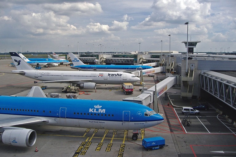 Avio karte KLM – avioni KLM na aerodromu Schiphol