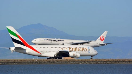 Aerodrom San Francisko, Emirate, Japan Airlines